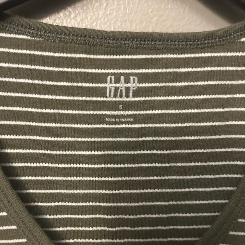GAP Women's Olive Striped Top - Picture 3 of 8
